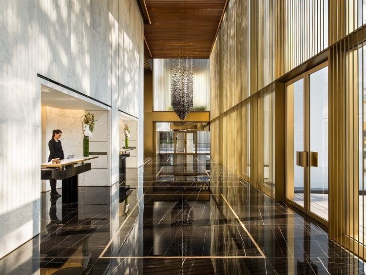 相片: Butler 参与香港美利大厦的改建工程后，萌生创业念头。照片来源：美利酒店 