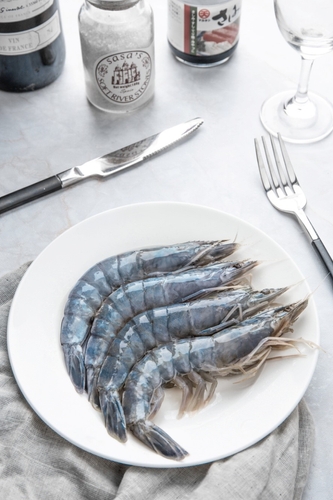 相片：品珍鲜活的汶莱蓝虾产品