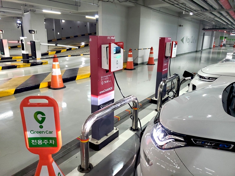 Photo: Charging stations in Seoul, South Korea. 