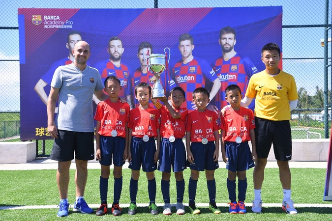 相片：巴塞足球學院中國杯於2019年7月在海口舉行，共有中國內地5所足球學校的代表參賽。<br />
