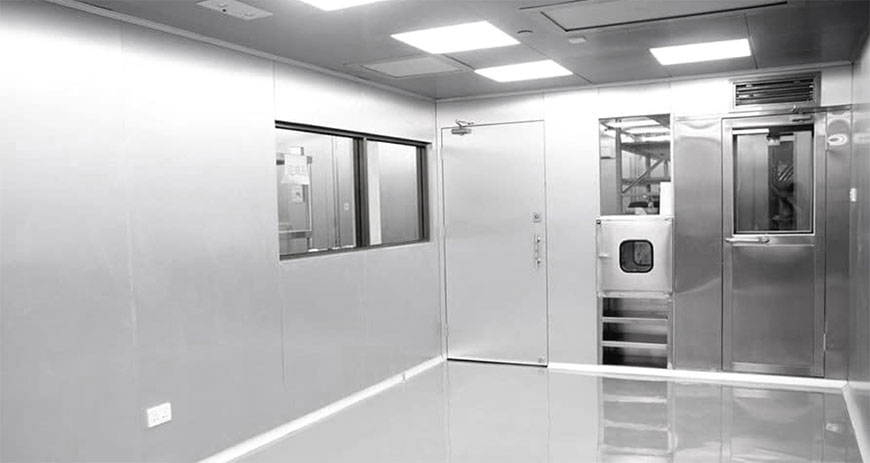 Photo: Thanks to its clean room that is compatible with the packaging requirements of many sensitive products, Easy Pack & Logistics offers help to PPE manufacturers and others.