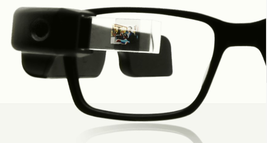 相片: MAD Gaze第一代智能眼镜Ares的全透明显示镜片能够兼容不同光线环境。