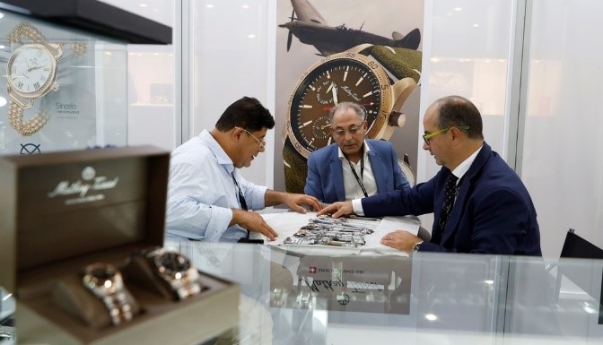 相片: 香港貿發局香港鐘表展：全球最大鐘錶業盛事