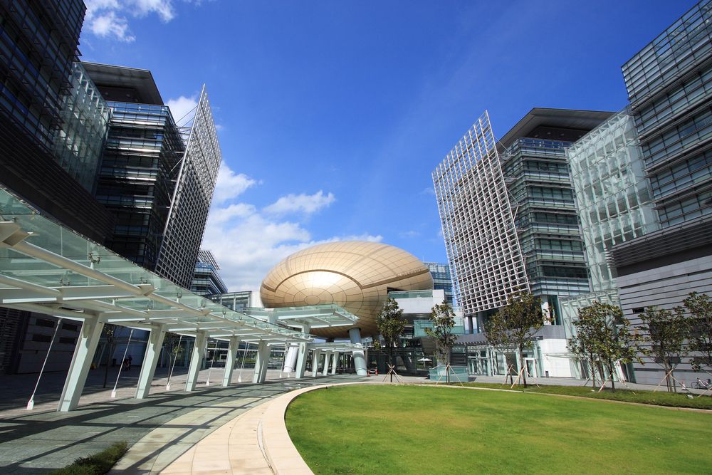 Developing Hong Kong into an International Innovation and Technology