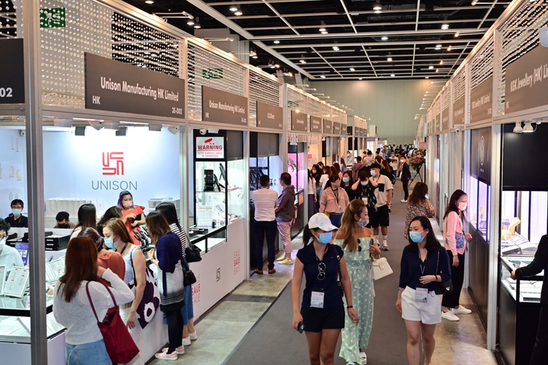 Photo: The HKTDC International Jewellery and Diamond, Gem & Pearl Shows in 2021 attracted over 13,700 industry buyers and 17,000 public visitors.