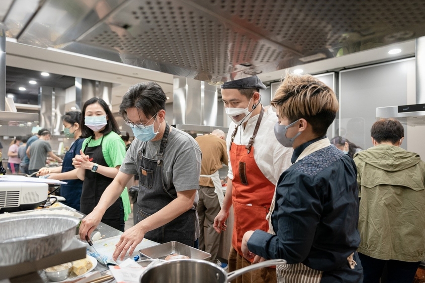 相片: 至今已有80多位專業廚師、見習廚師和廚藝學徒參加素食廚藝學院舉辦的活動。